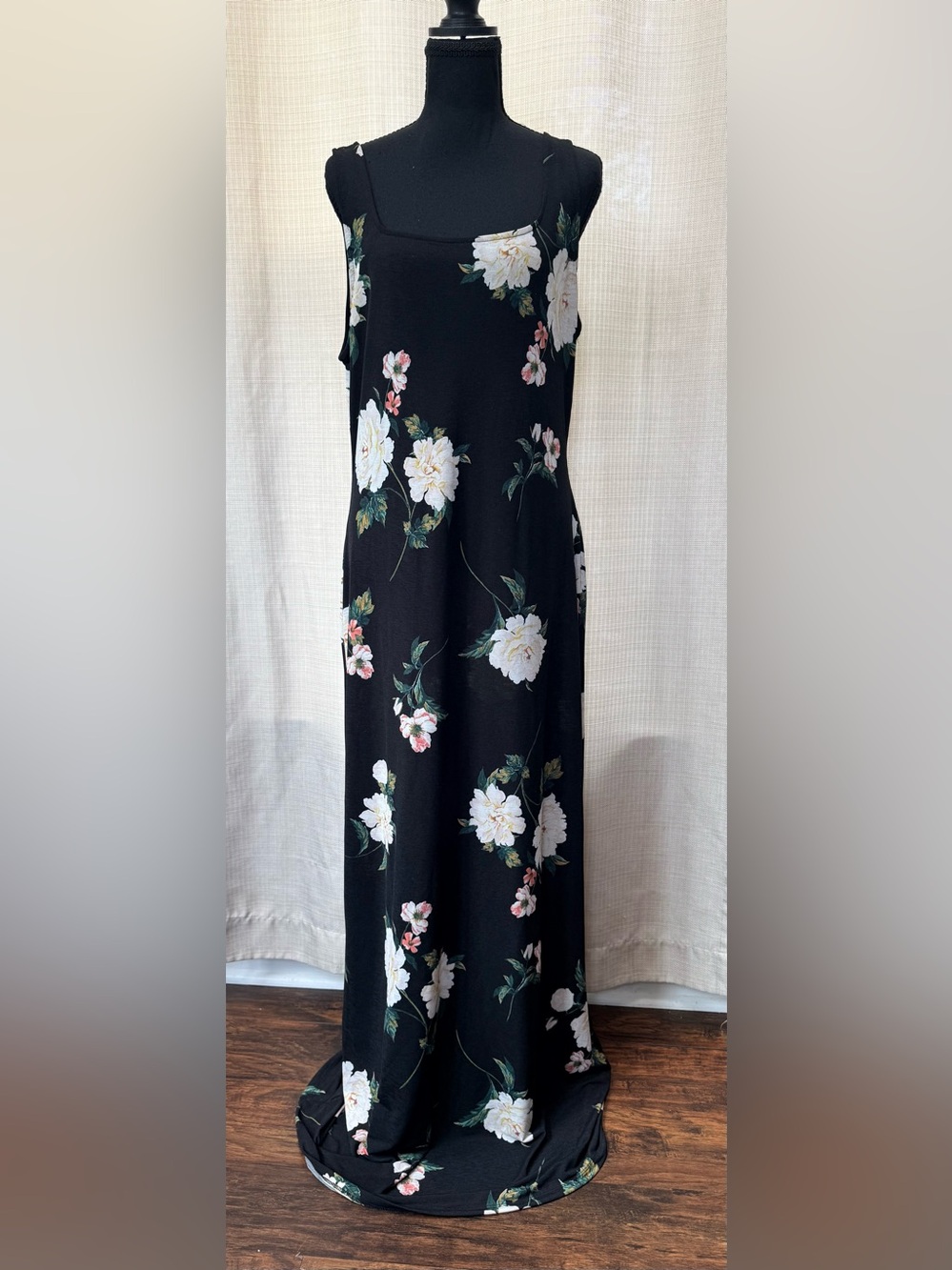 IRIS Black Floral Maxi Dress 1X Sleeveless Stretch Boho Cottagecore